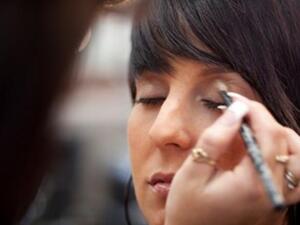 7 أسرار للحصول على ماكياج رائع لعيونك 7 أسرار للحصول على ماكياج رائع لعيونك