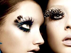 تحذير من سوء استعمال الرموش المزيفة