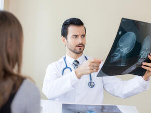 أثناء سن المراهقة تتكون الكتلة العظمية بسرعة عالية جداً