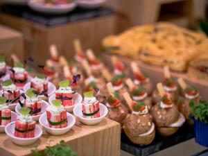 حضر الفعالية أكثر من 20 صحفياً من مختلف وسائل الإعلام والمطبوعات، حيث كانت المناسبة فرصة حقيقة للقاء مختلف الإعلاميين والتواصل معهم تجسيداً لروح الشهر الكريم.