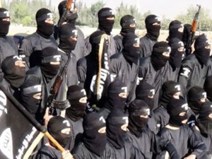 A group of Daesh militants pose for a photo in Mosul. (Twitter)