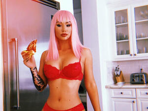 Iggy Azalea wants to become her own boss (Source: thenewclassic / Instagram )  Iggy Azalea wants to become her own boss (Source: thenewclassic / Instagram )