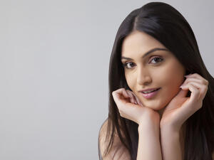 الشعر من أساسيّات الجمال الّتي ينظر إليها الرّجل