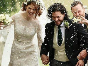 Leslie looked ethereal in an ivory lace and tulle gown by Elie Saab (Source: roseleslie_got - Instagram)