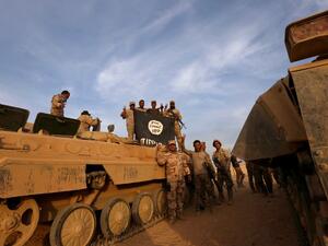 عشرات النازحين يفرون من الموصل إلى مناطق سيطرة الحكومة
