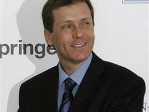  اسحق هرتزوج وهو وزير سابق