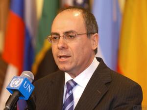 سلفان شالوم شارك في مؤتمر بالامارات 