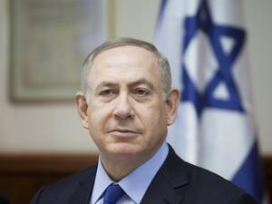 Israeli Prime Minister Benjamin Netanyahu chairs the weekly cabinet meeting in Jerusalem on December 25, 2016. (AFP/Dan Balilty)