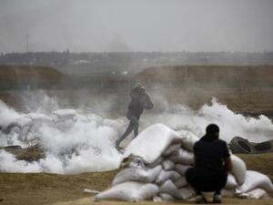 Israeli army fire left 206 Palestinian injured near Gaza Strip. (AFP/ File Photo)