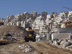 Under a new ruling, UK public bodies will no longer have the right to boycott goods and services from Israeli settlements in the West Bank. (File Photo)
