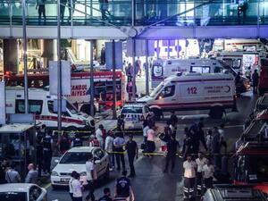 Emergency service vehicles following the June 28 attack at Istanbul Ataturk Airport (AFP/Ozan Kose)