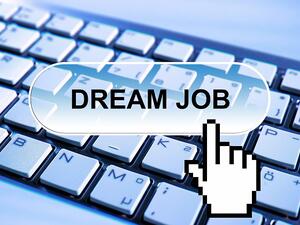 According to the ad, all of the applicants should have excellent written and spoken English and computer literacy in MS Windows. (Pixabay)