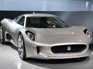 سيارة جاجوار C-X 75