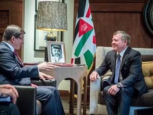 Turkish Prime Minister Ahmet Davutoglu met with Jordan's King Abdullah II on Sunday 27 March 2016. (Instagram/Royal Hashemite Court)