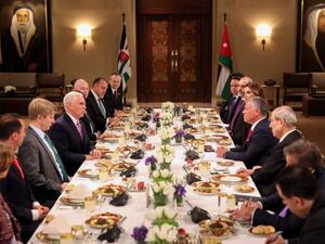 U.S. Vice President Mike Pence has lunch with Jordan's King Abdullah II during a visit in the capital Amman, on January 21, 2018 (Khalil Mazraawi/AFP)