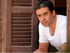 الفنان كريم عبدالعزيز