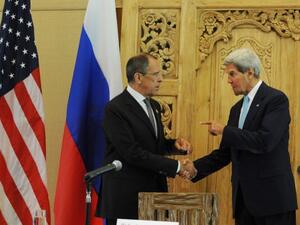وزير الخارجية الروسي سيرغي لافروف ونظيره الاميركي جون كيري 