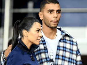 كورتني كارداشيان ويونس بنجيما