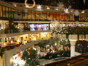 Al Fanar Mall, Kuwait. (Q8 Living)