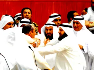 دشتي اساء للسعودية 