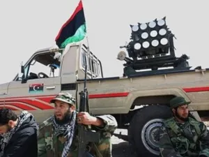 عناصر من المعارضة الليبية
