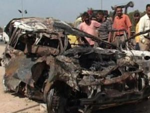 انفجار قنبلة محلية الصنع لصقت بأسفل سيارة شرط