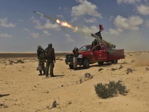 العثور على 800 صاروخ حراري من طراز سي-5، بعد عملية تمشيط لمعسكر في مدينة بنغازي