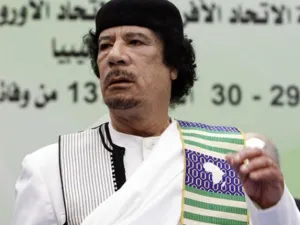 القذافي وصف المعارضة بالعصابات المسلحة والجماعات التي تستلهم فكر القاعدة.