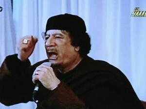 القذافي يؤكد ان لا أحد يملك الحق في اجباره على الرحيل
