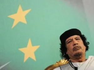 الزعيم الليبي معمر القذافي