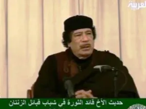 غارات وانفجارات في طرابلس
