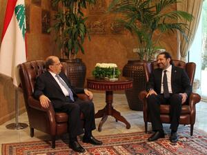 Lebanese President Michel Aoun (L) meets with his newly appointed Prime Minister Saad Hariri at the presidential palace in Baabda, east of Beirut, following his nomination on November 3, 2016. (AFP/Anwar Amro)