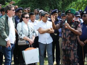Bangladesh Border Guard 34 Battalion Commander Lt Col Manjurul Hasan speaks during the high-level 15-member delegation of the UN Security Council visit to Tombru in the Bangladeshi district of Bandarban/ AFP