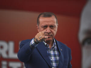  Recep Tayyip Erdogan warns Trump of the disastrous consequences of withdrawing from the 2015 Iran Nuclear deal. (Shutterstock/File Photo)