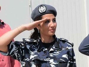 جاءت الدعوة، الأحد، بعد يوم من إعلان رئيس الوزراء اللبناني سعد الحريري استقالته من منصبه.