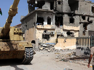 An attempt by the rival government to seize ministry buildings by force failed, January 2017. (AFP)