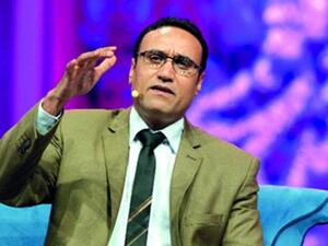 الشاعر المصري علاء جانب 