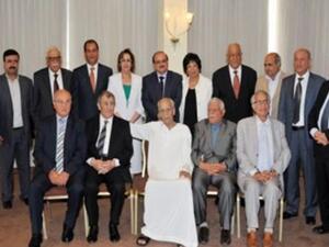 فؤاد نجم يتوسط الرواد