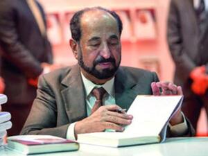 الشيخ سلطان القاسمي في معرض لندن للكتاب