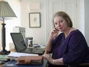 الكاتبة هيلاري مانتل 