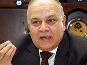 ديوان "حكاية أمة الشعر"، للشاعر عزت سلامة