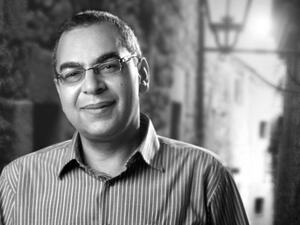 رواية  «في ممر الفئران» للكاتب  أحمد خالد توفيق