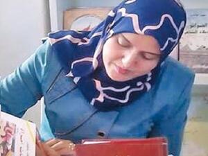 الروائية عائشة بنور