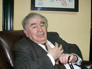 الشاعر الاسباني الفائز