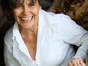 مارينا وحياتها مع القرود وبيوت الدعارة 