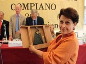 سيمونتا انجلو تفوز بجائزة بان الإيطالية