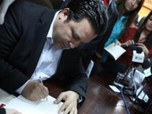 زاهي وهبي يوقع "لمن يهمه الحب" في المكتبة الوطنية