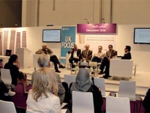 كُتّاب «البوكر»: الكاتب ليس مطالبا بالتنبؤ بما سيحدث في مجتمعه