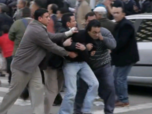 وائل غنيم يطلق النسخة العربية من كتابه "ثورة 2" اليوم