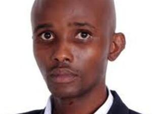 الكاتب الاوغندي فينسنت نزارامبا 